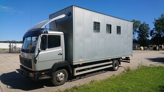 Mercedes-Benz 817 L Pferdetransporter (305373475)