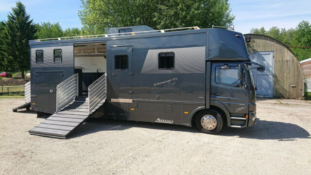 Mercedes-Benz Atego 1229 Pferde+Wohnung (325526328)