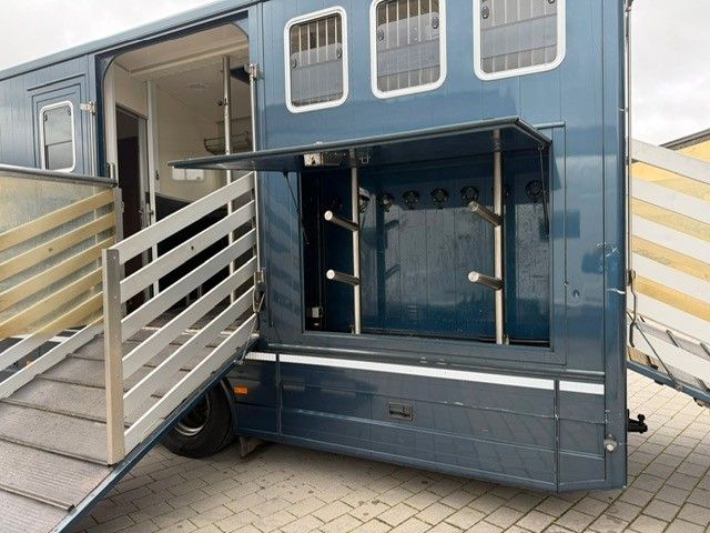 IVECO  (49105237875776)