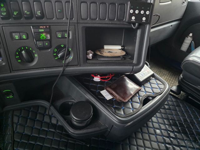 SCANIA  (51005195508992)