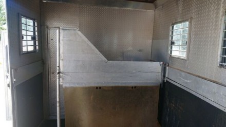 Mercedes-Benz 817 L Pferdetransporter (305373475)