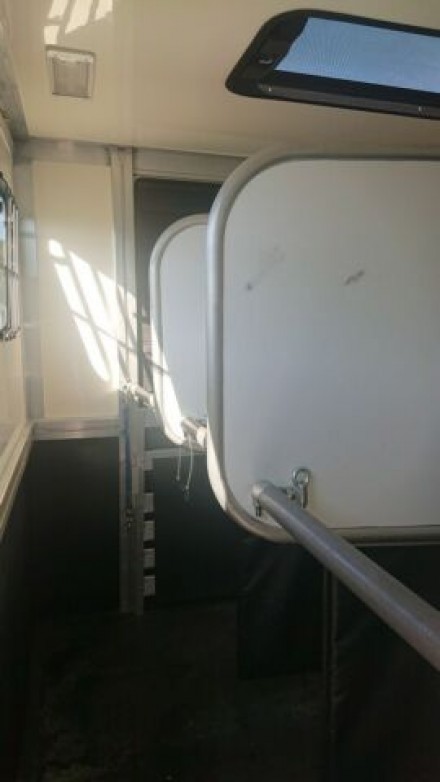 Andere Pferdeanhänger mit Wohnung (307733178)